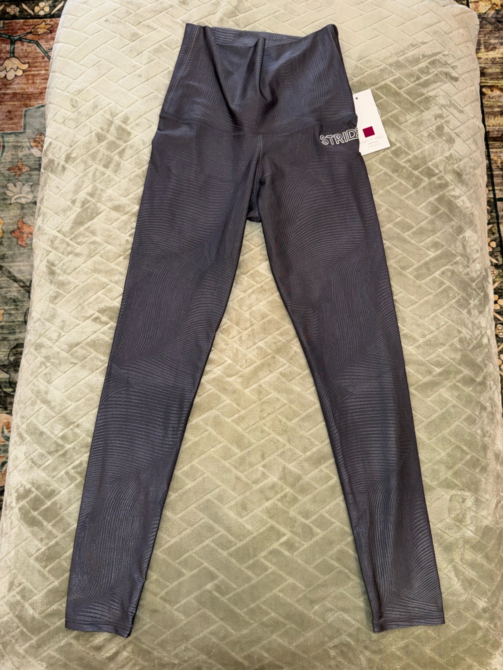 NWT Emily Hsu Designs Emilia Stride Leggings Medium Graphite Metallic $84